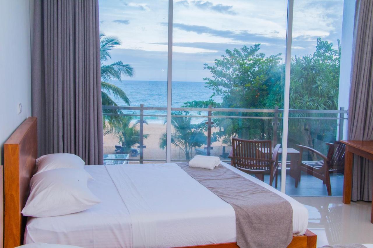 Marakolliya Beach Resort 坦加拉 外观 照片