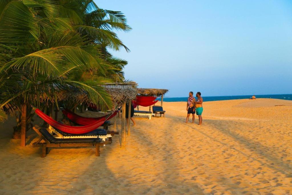 Marakolliya Beach Resort 坦加拉 外观 照片